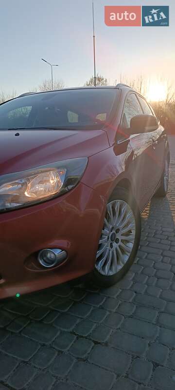 Універсал Ford Focus 2011 в Золочеві