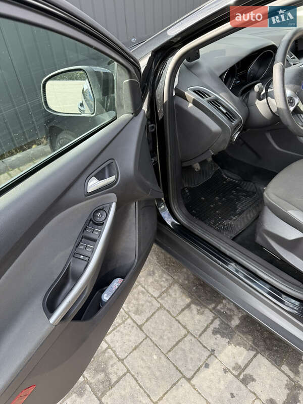 Універсал Ford Focus 2011 в Долині