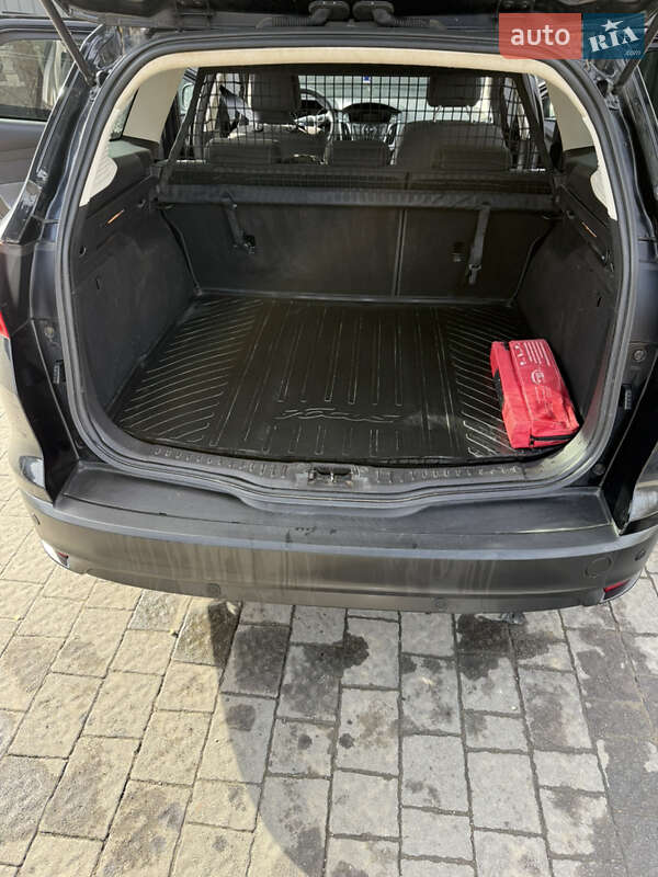 Універсал Ford Focus 2011 в Долині