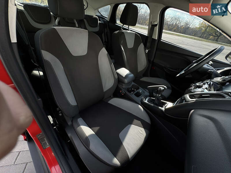 Хэтчбек Ford Focus 2013 в Запорожье
