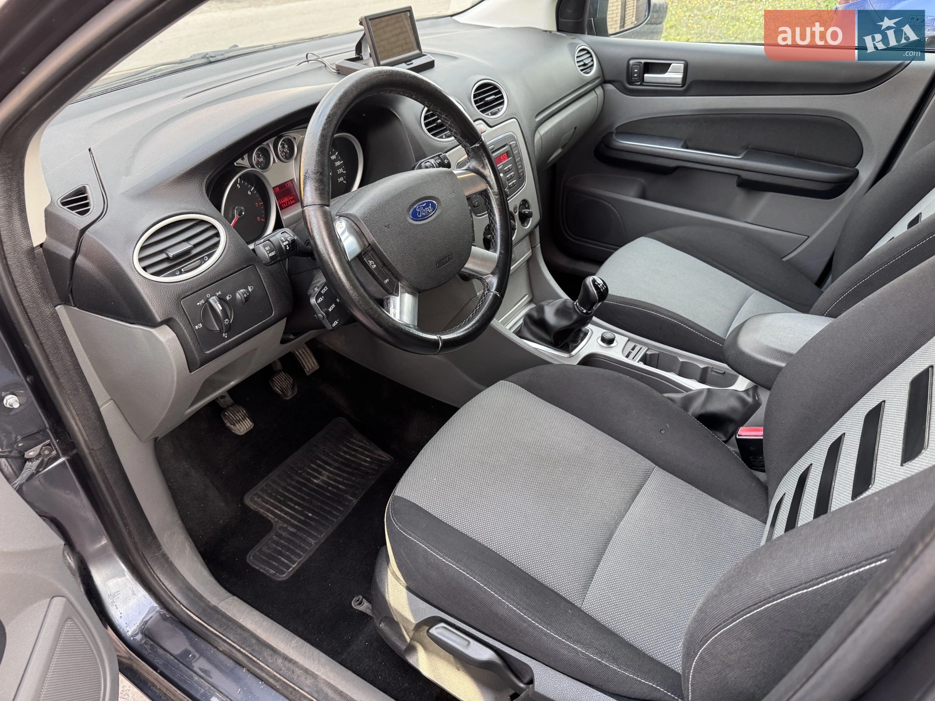 2010 Ford Focus - мініатюра 7