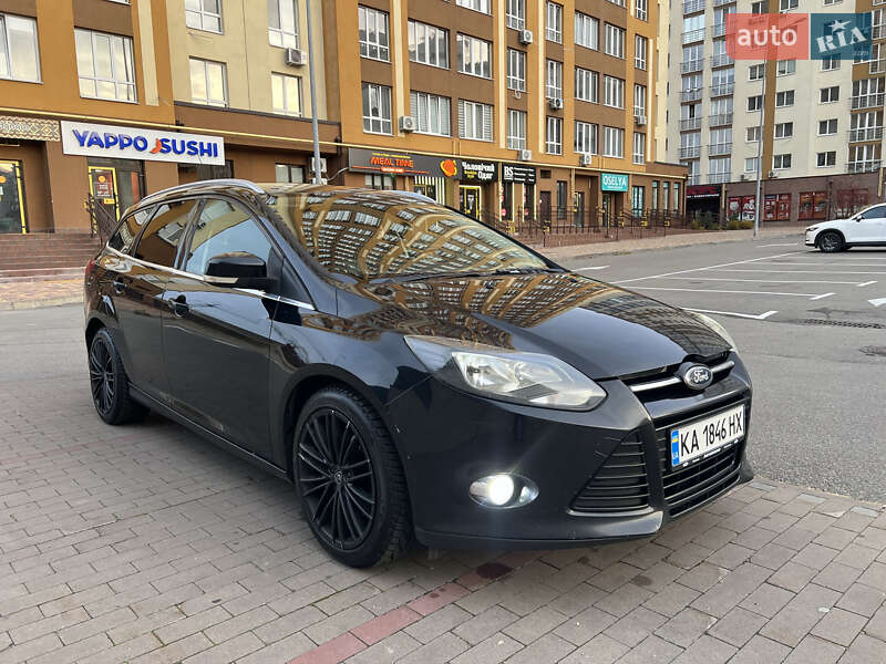 Универсал Ford Focus 2011 в Вишневом фото 3 Универсал Ford Focus 2011 в Вишневом