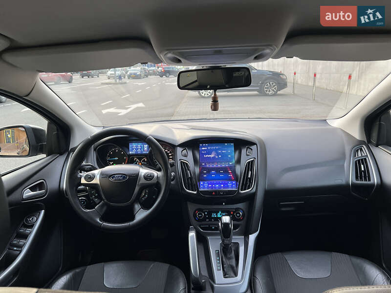 Универсал Ford Focus 2011 в Вишневом фото 26 Универсал Ford Focus 2011 в Вишневом