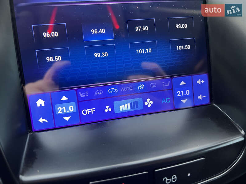 Универсал Ford Focus 2011 в Вишневом фото 31 Универсал Ford Focus 2011 в Вишневом