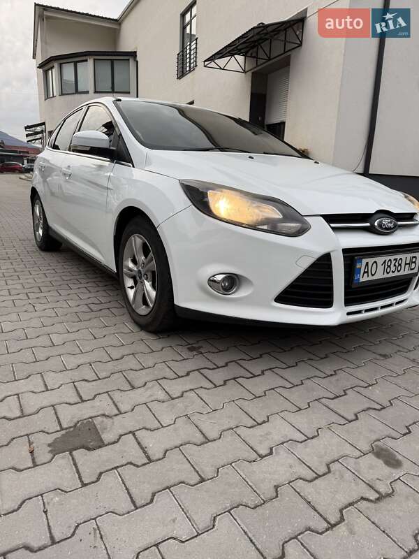 Хэтчбек Ford Focus 2014 в Поляне