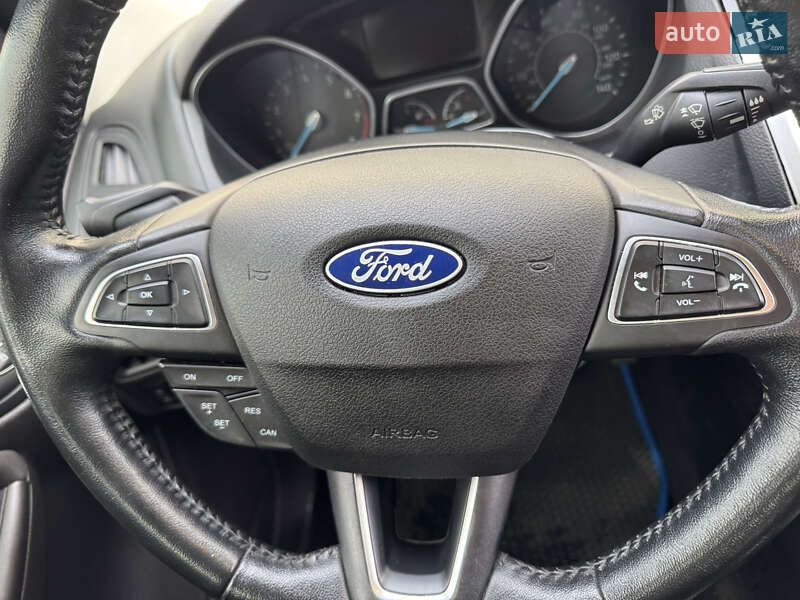 Седан Ford Focus 2016 в Чернигове