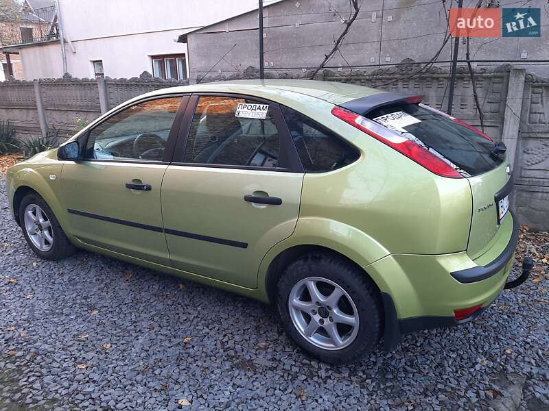 Хетчбек Ford Focus 2006 в Буську