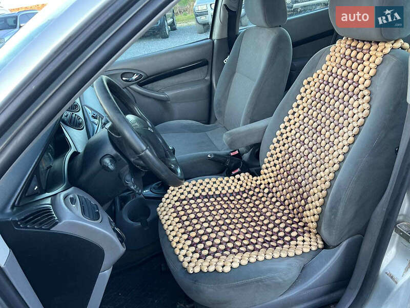 Хетчбек Ford Focus 2001 в Львові фото 18 Хетчбек Ford Focus 2001 в Львові