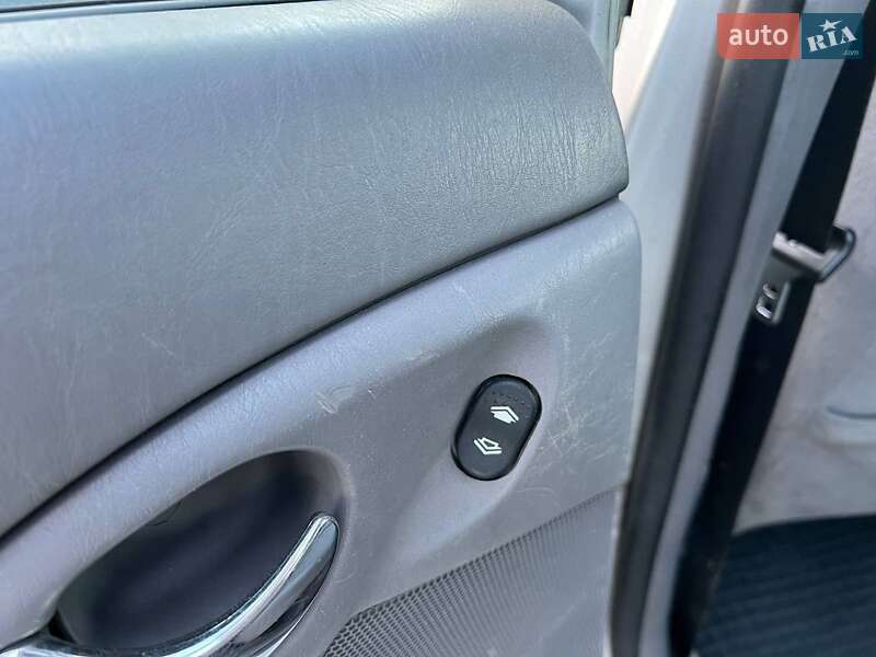 Хетчбек Ford Focus 2001 в Львові фото 30 Хетчбек Ford Focus 2001 в Львові