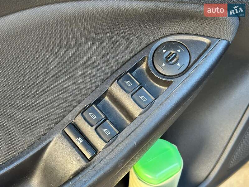 Седан Ford Focus 2016 в Одессе фото 10 Седан Ford Focus 2016 в Одессе