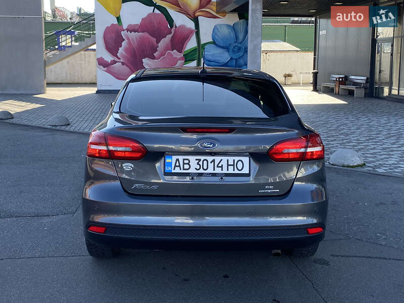 Седан Ford Focus 2015 в Киеве фото 10 Седан Ford Focus 2015 в Киеве