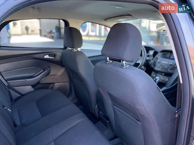 Седан Ford Focus 2015 в Киеве фото 27 Седан Ford Focus 2015 в Киеве