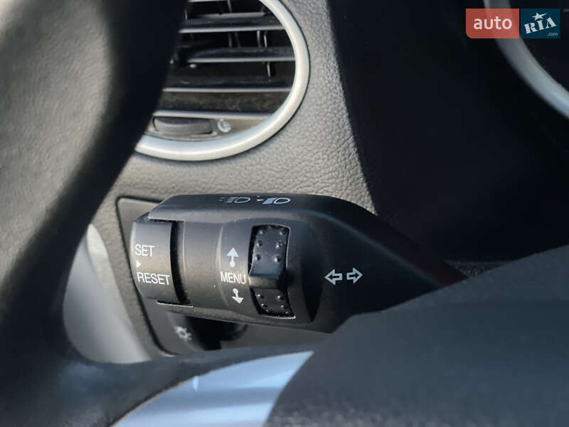 Универсал Ford Focus 2008 в Нововолынске