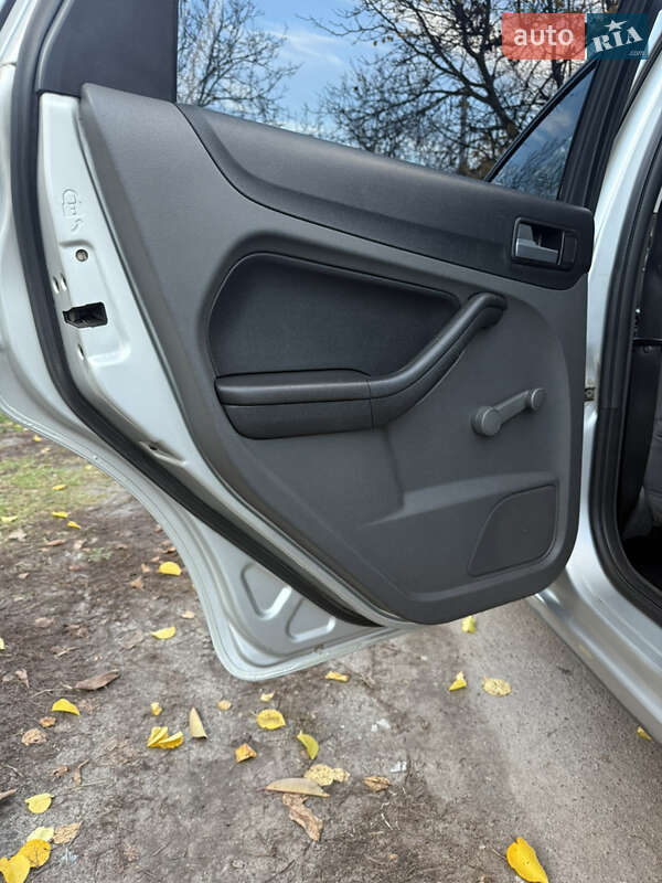 Універсал Ford Focus 2006 в Кременчуці фото 22 Універсал Ford Focus 2006 в Кременчуці