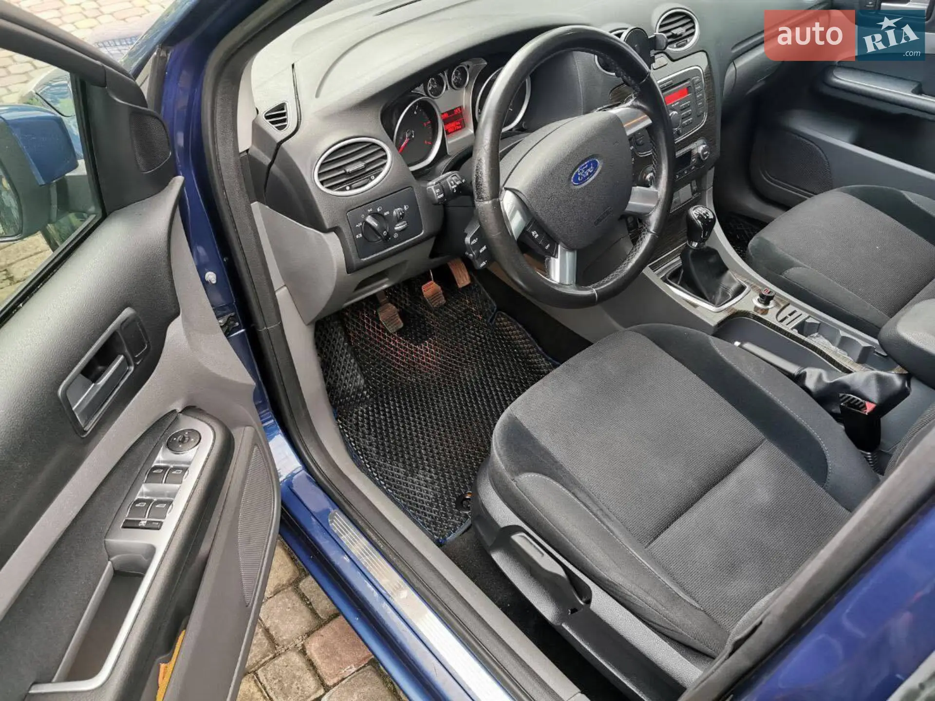 2010 Ford Focus - мініатюра 12
