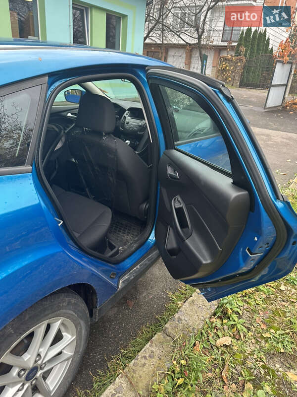 Хэтчбек Ford Focus 2015 в Львове фото 12 Хэтчбек Ford Focus 2015 в Львове