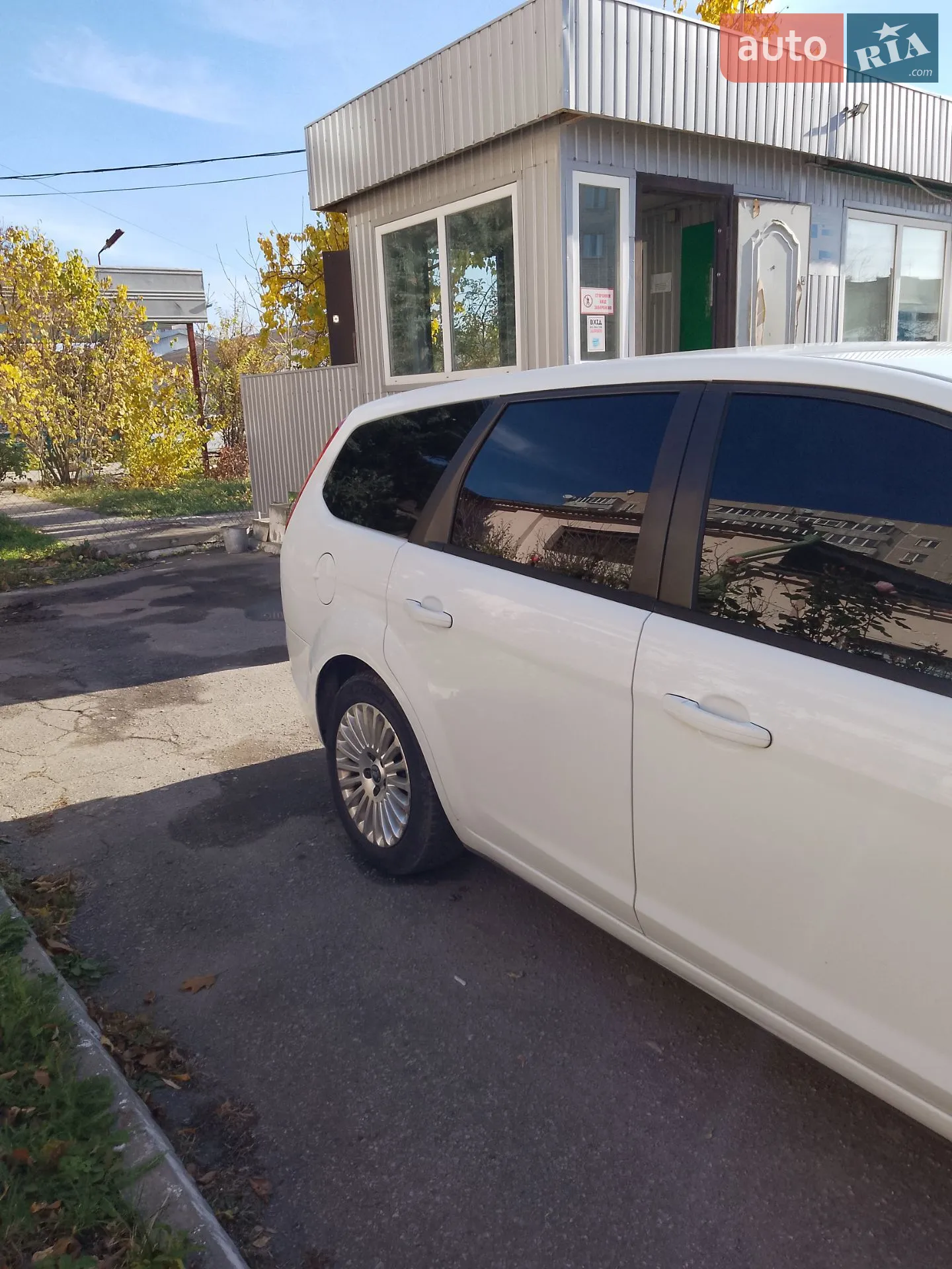 2010 Ford Focus - мініатюра 3