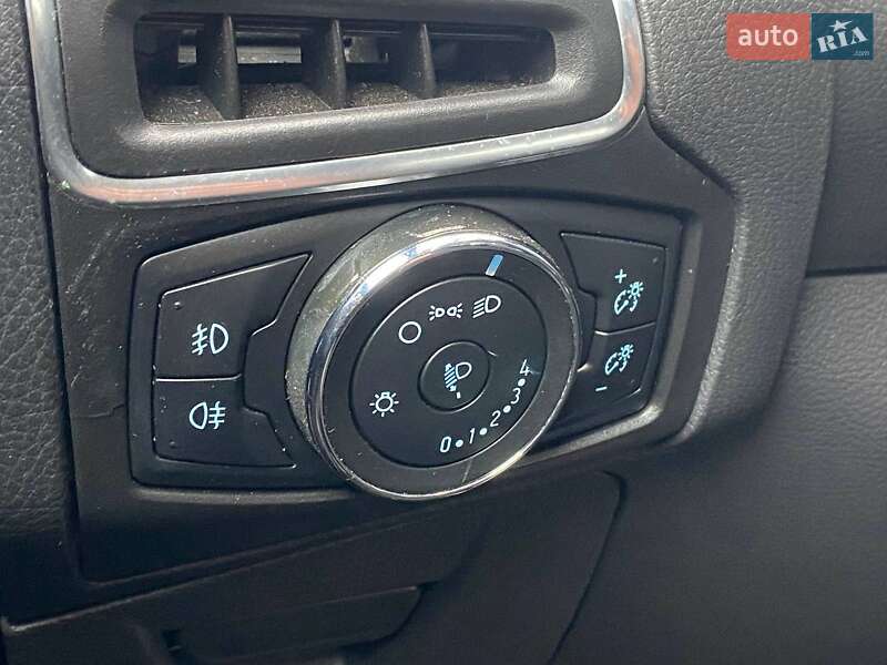 Хэтчбек Ford Focus 2013 в Киеве фото 26 Хэтчбек Ford Focus 2013 в Киеве