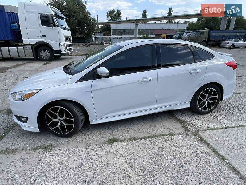 Седан Ford Focus 2015 в Николаеве