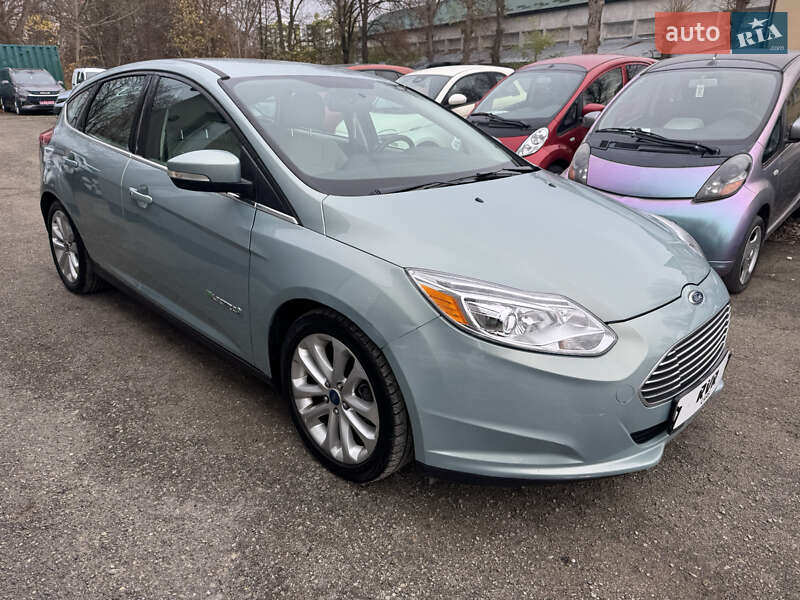 Хэтчбек Ford Focus 2014 в Тернополе фото 3 Хэтчбек Ford Focus 2014 в Тернополе