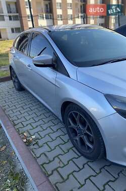 Хэтчбек Ford Focus 2013 в Киеве