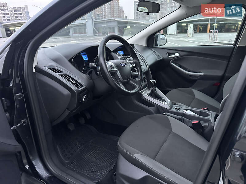 Хэтчбек Ford Focus 2012 в Киеве