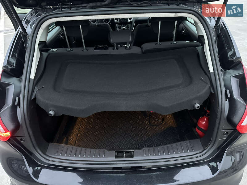 Хэтчбек Ford Focus 2012 в Киеве