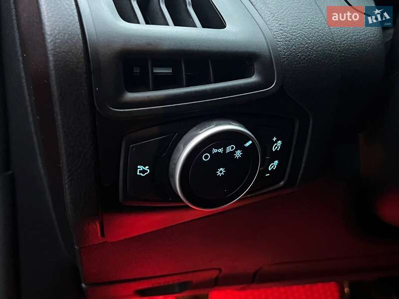 Хэтчбек Ford Focus 2017 в Киеве фото 16 Хэтчбек Ford Focus 2017 в Киеве