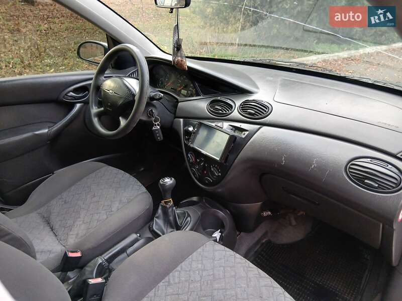 Седан Ford Focus 2001 в Смеле фото 2 Седан Ford Focus 2001 в Смеле