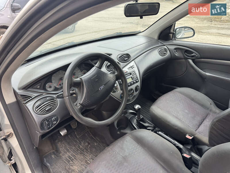 Універсал Ford Focus 2001 в Сумах