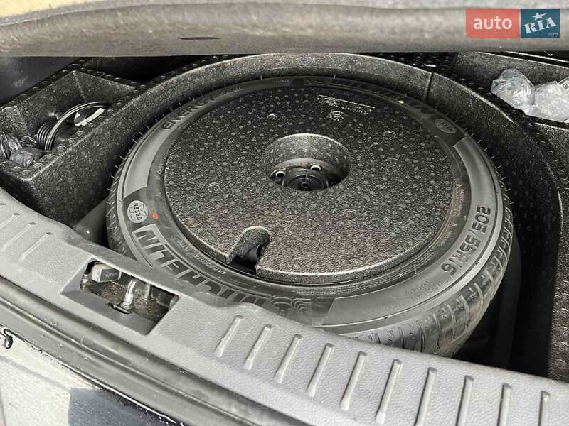 Хэтчбек Ford Focus 2012 в Мукачево