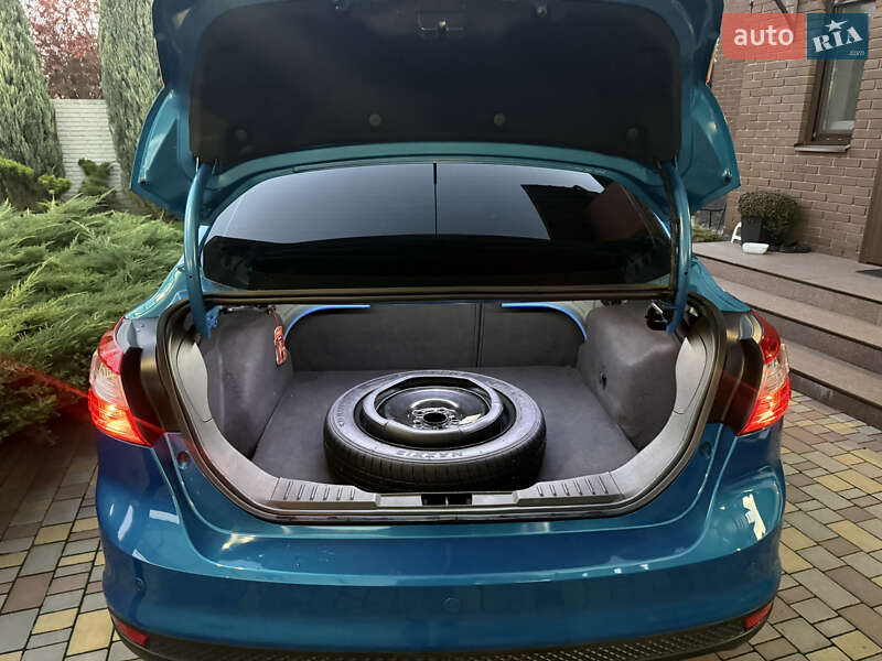 Седан Ford Focus 2013 в Днепре фото 16 Седан Ford Focus 2013 в Днепре