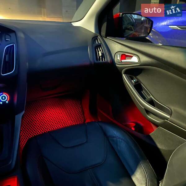 Хэтчбек Ford Focus 2016 в Тернополе