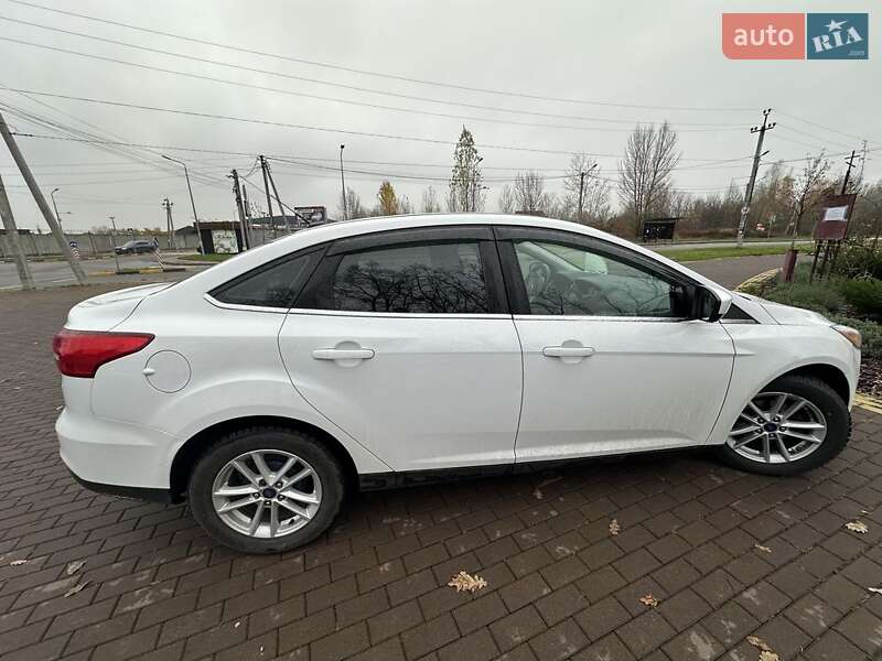 Седан Ford Focus 2017 в Петропавлівській Борщагівці