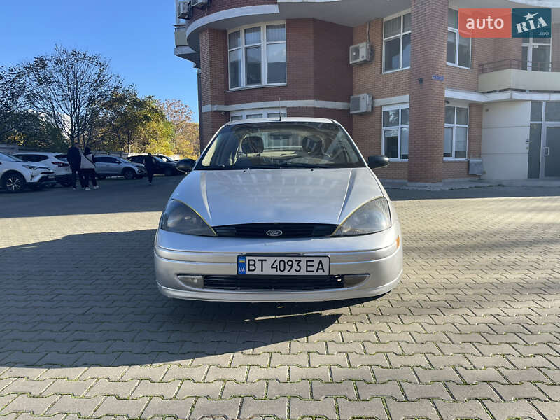 Седан Ford Focus 2000 в Черноморске