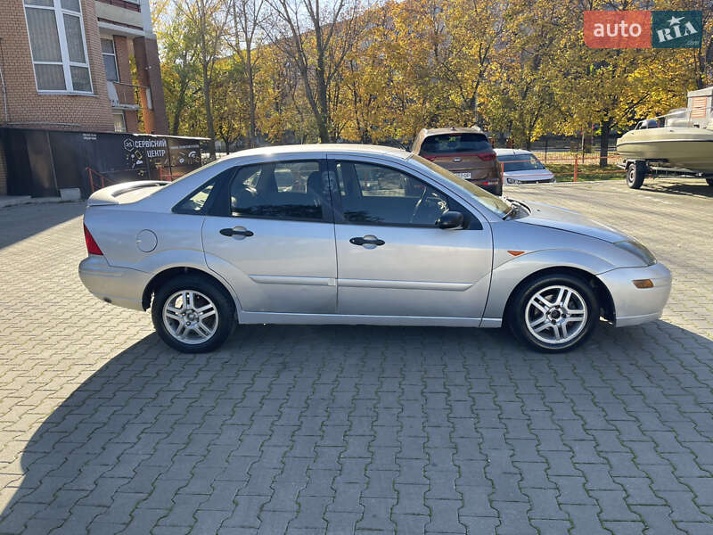 Седан Ford Focus 2000 в Черноморске