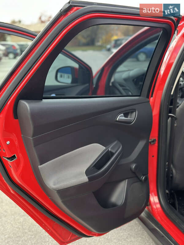 Универсал Ford Focus 2011 в Богуславе фото 23 Универсал Ford Focus 2011 в Богуславе