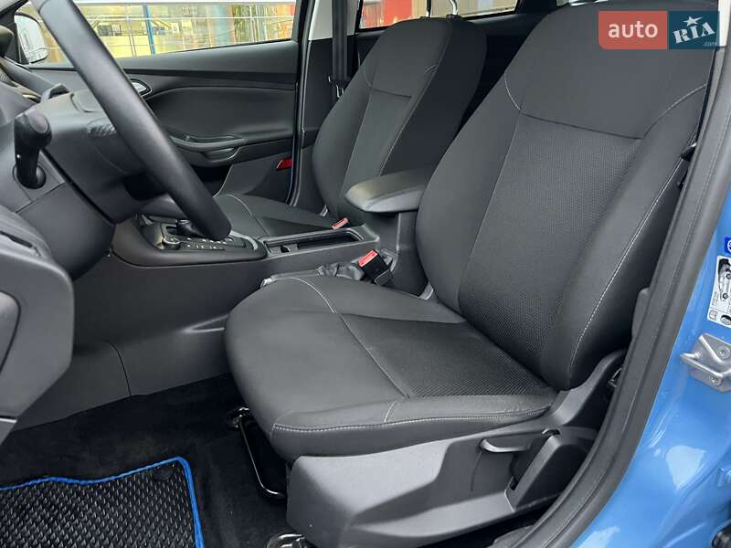 Хэтчбек Ford Focus 2016 в Киеве