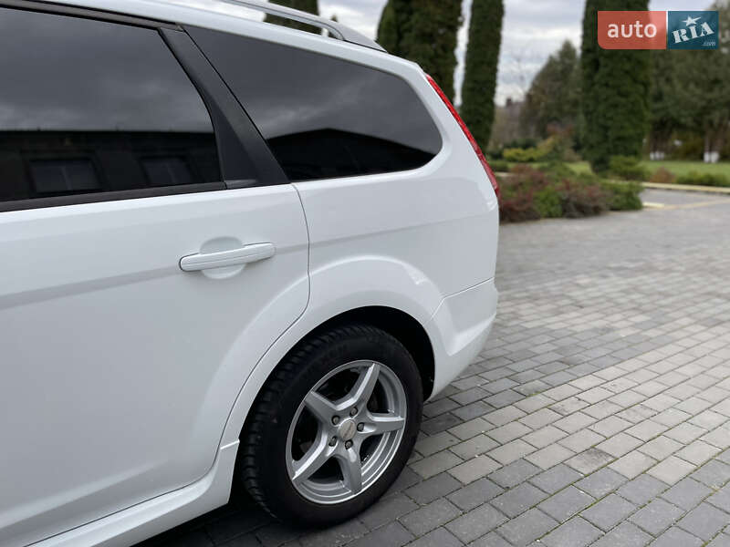 Універсал Ford Focus 2009 в Вишнівці