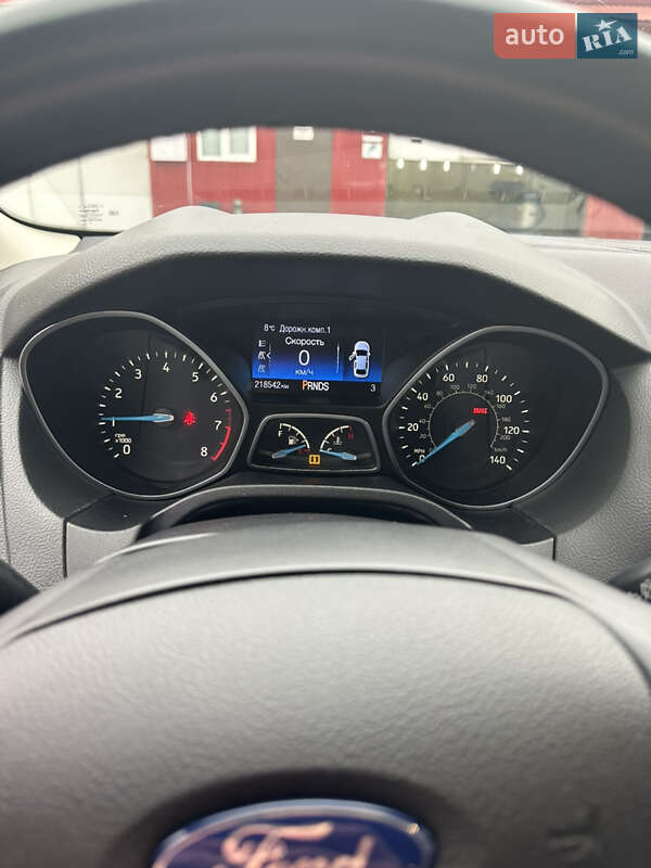 Хэтчбек Ford Focus 2016 в Киеве фото 26 Хэтчбек Ford Focus 2016 в Киеве
