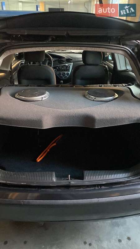 Хэтчбек Ford Focus 2002 в Львове