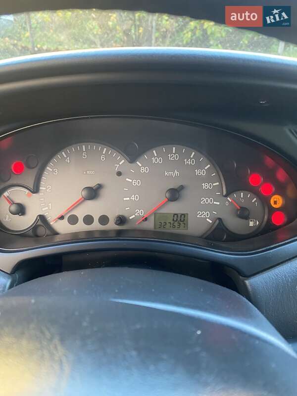 Хэтчбек Ford Focus 2002 в Львове