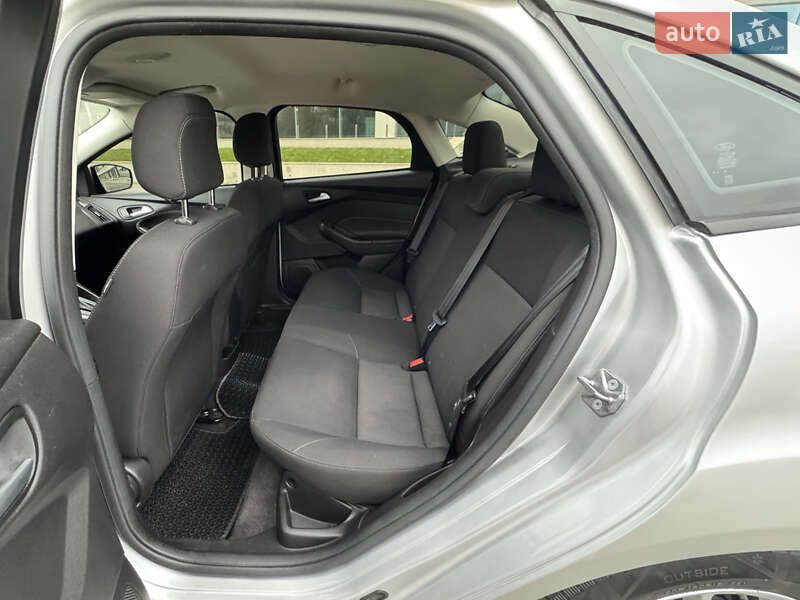Седан Ford Focus 2017 в Дніпрі фото 43 Седан Ford Focus 2017 в Дніпрі