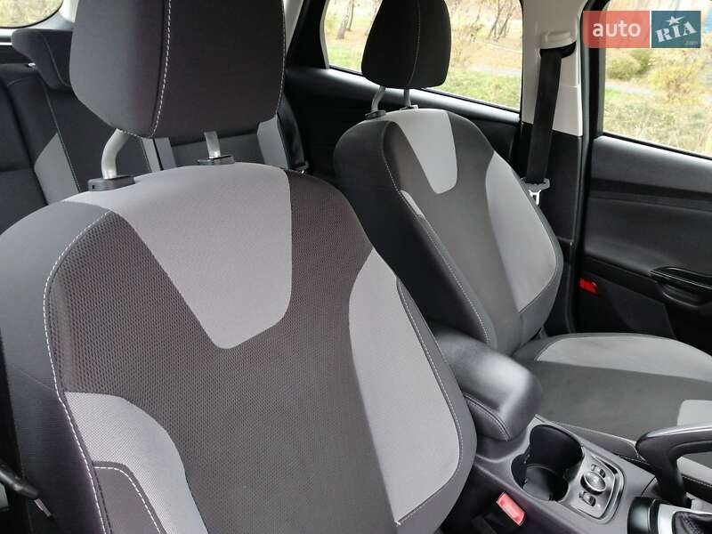 Универсал Ford Focus 2012 в Ровно фото 35 Универсал Ford Focus 2012 в Ровно