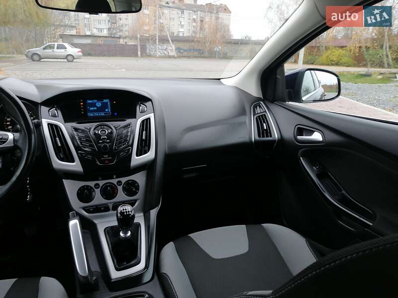 Универсал Ford Focus 2012 в Ровно фото 48 Универсал Ford Focus 2012 в Ровно
