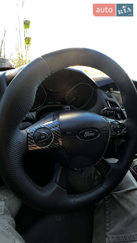 Седан Ford Focus 2013 в Винниках