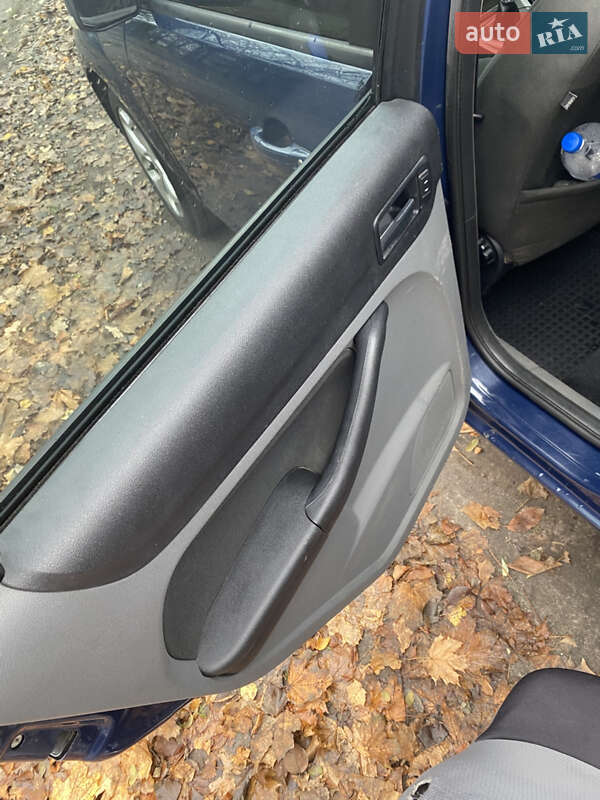 Хетчбек Ford Focus 2008 в Києві фото 7 Хетчбек Ford Focus 2008 в Києві