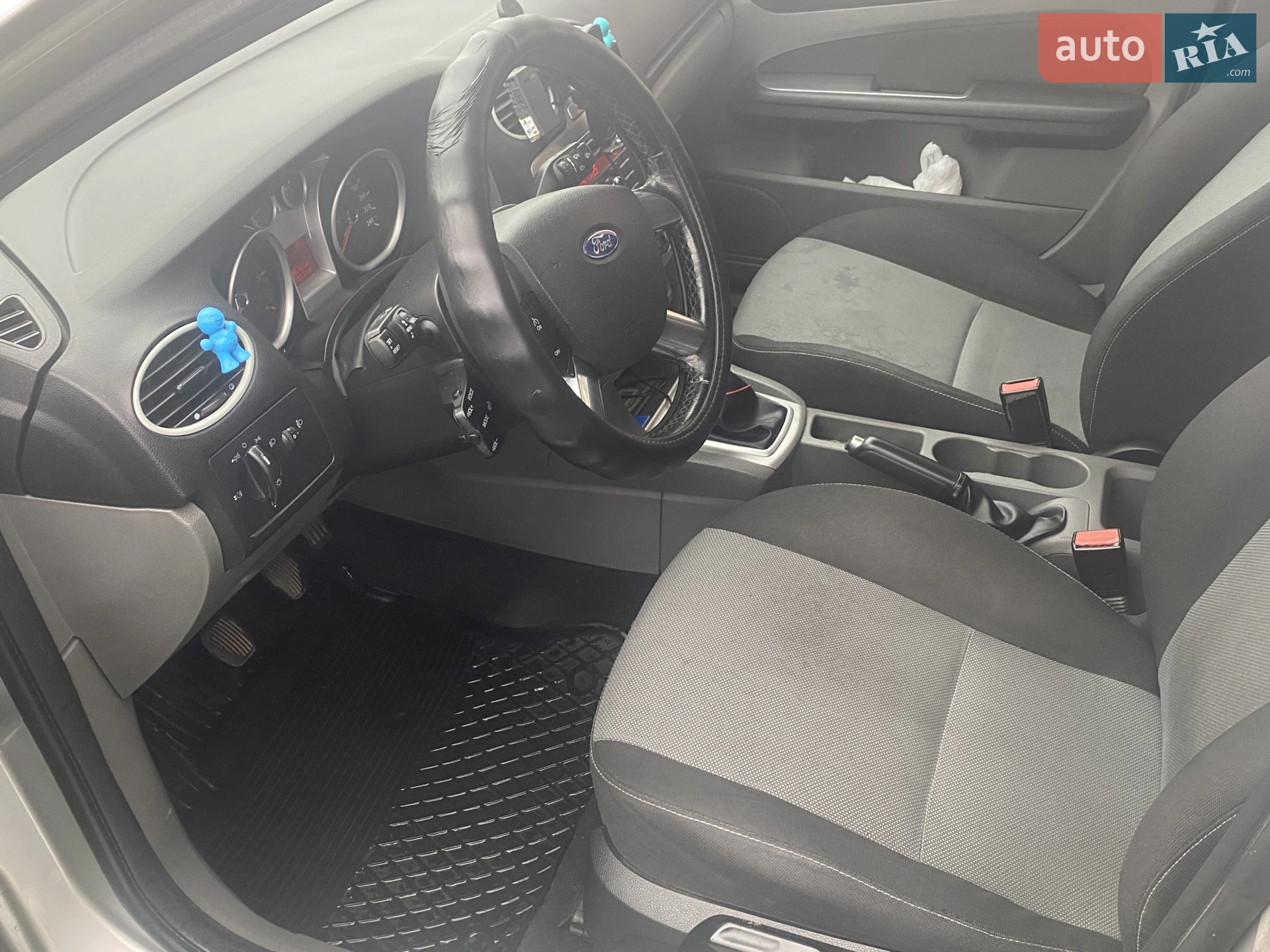2010 Ford Focus - мініатюра 10