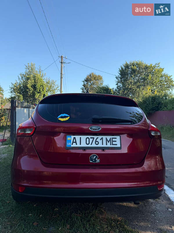 Хэтчбек Ford Focus 2015 в Киеве