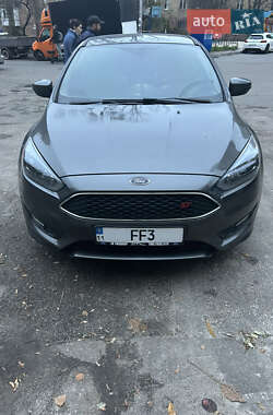 Седан Ford Focus 2015 в Киеве
